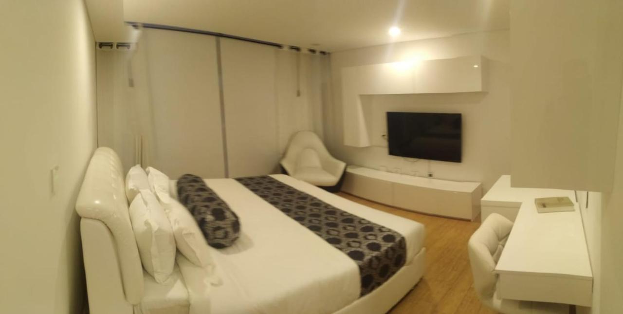 Apartasuite Edificio Monir Bogotá Exteriör bild